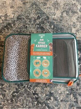 Bun Voyage Karrier Small Pet Carrier for Guinea Pigs and Rabbits